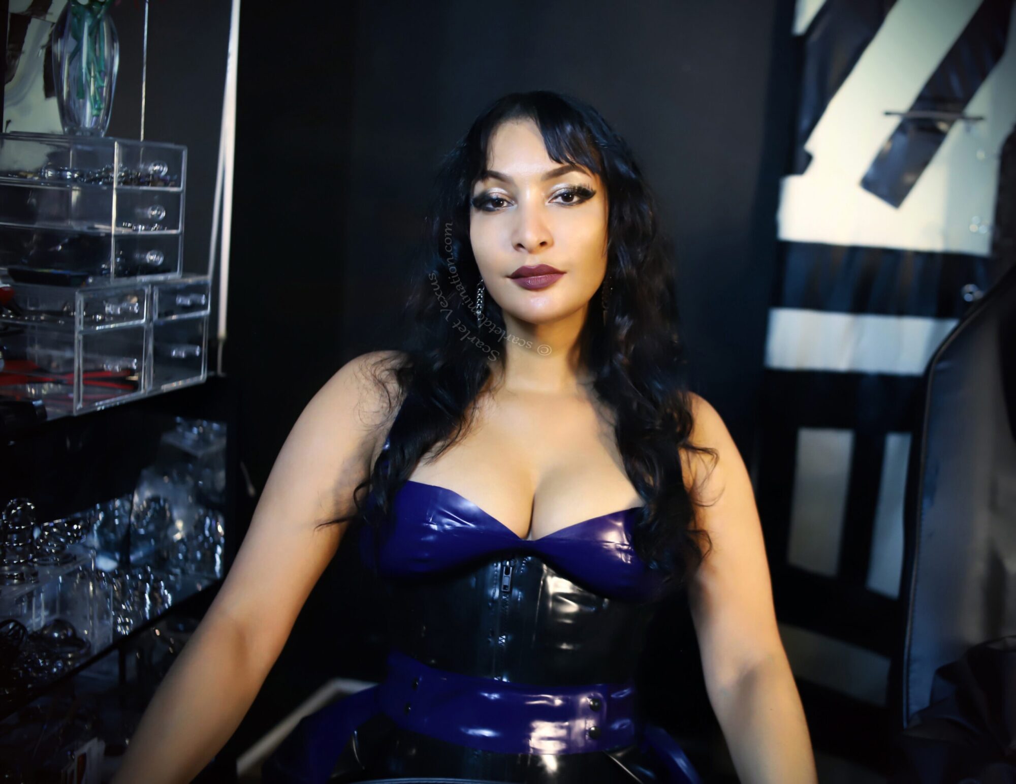 Austin Dominatrix Scarlet Vexus - Main - b1